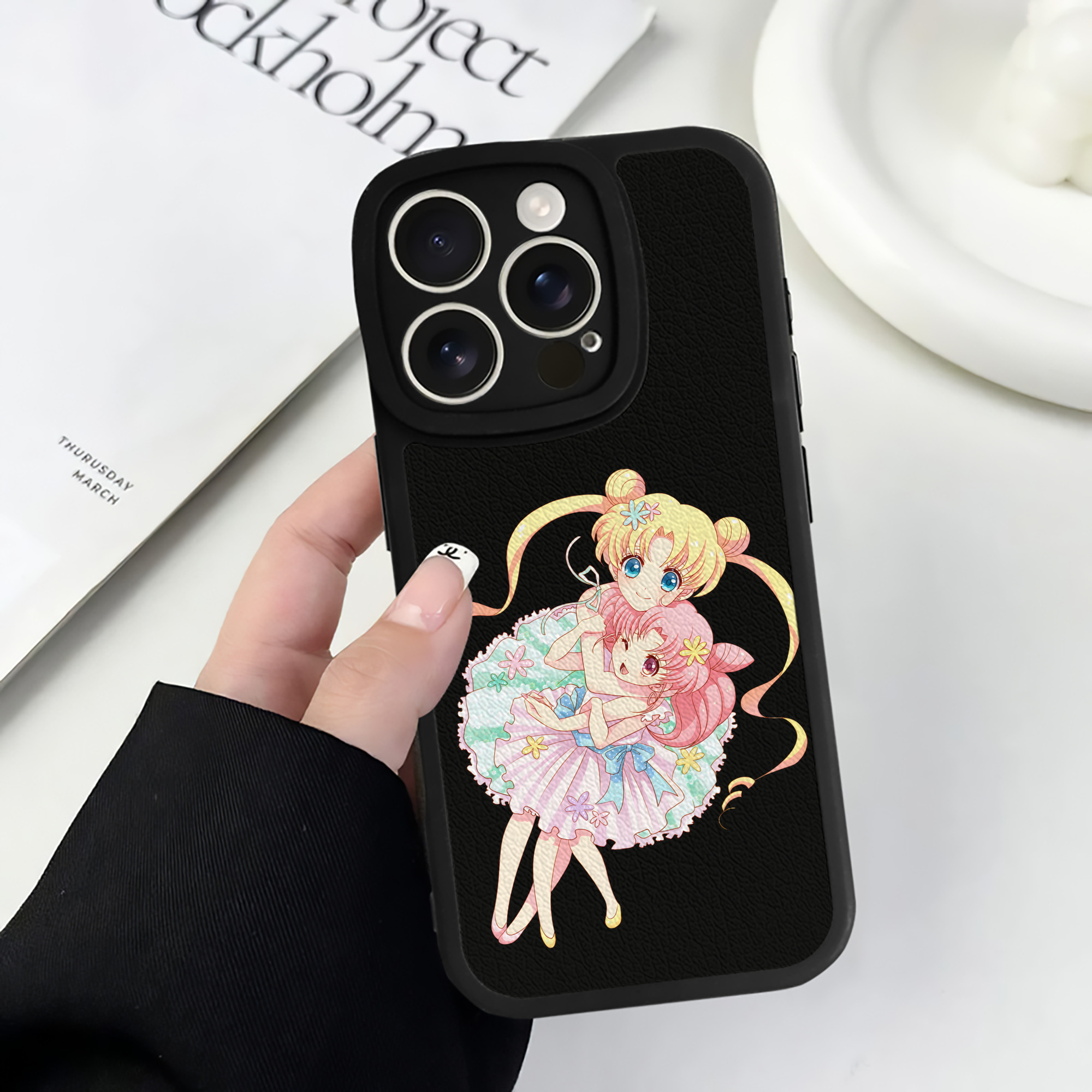（画像用） 美少女戦士セーラームーン 愛野 美奈子 あいの みなこ Sailor Moon Aino Minako 【iPhone 16シリーズ対応】シリコンスマホケース（レザー調） 材質：シリコン